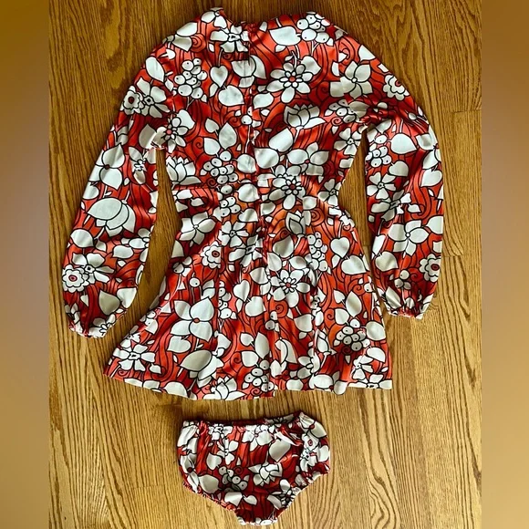 Vintage 1970’s Mod or Gogo Red & White Floral Long Sleeve Dress with Bloomers - Picture 5 of 8